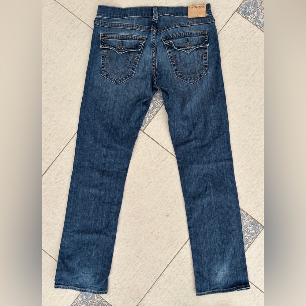 TRUE RELIGION “RICKY” Relaxed Straight Dark Wash NWOT Size 32